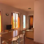 Miralago Lägenhetshotell *