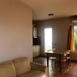 Miralago Lägenhetshotell Pastrengo