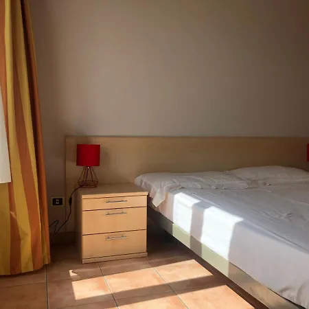 Miralago Lägenhetshotell