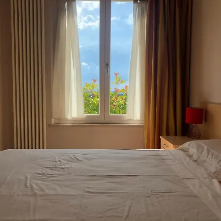 Miralago Lägenhetshotell Pastrengo