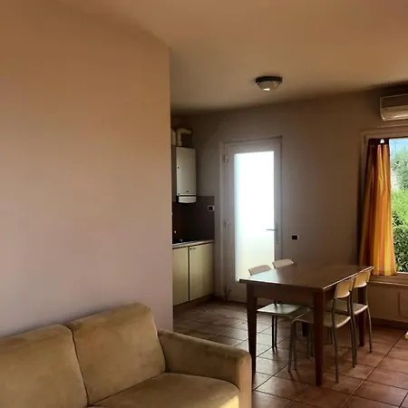 Miralago Aparthotel Pastrengo