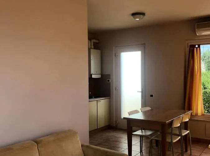 Miralago Hotel apartamentowy Pastrengo