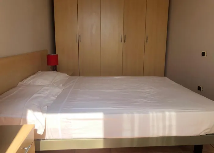 Hotel apartamentowy Miralago *
