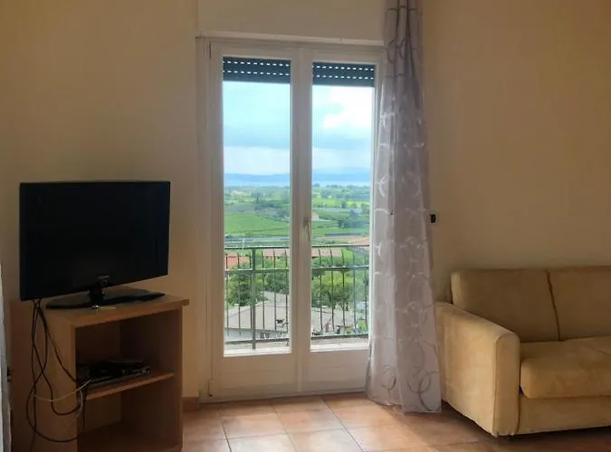 Hotel apartamentowy Miralago *